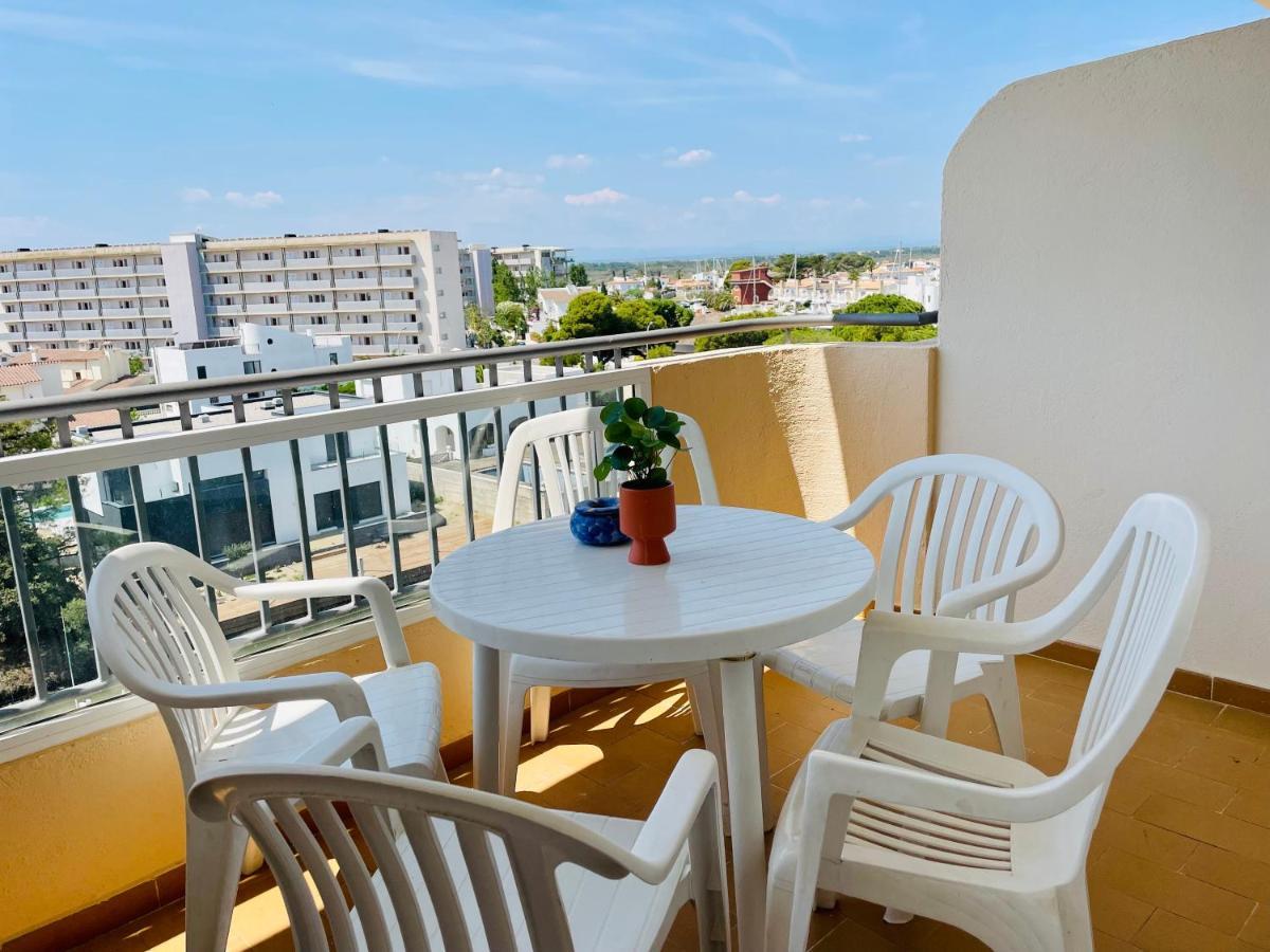 Port Thalassa 4/3 Apartment Roses Bagian luar foto